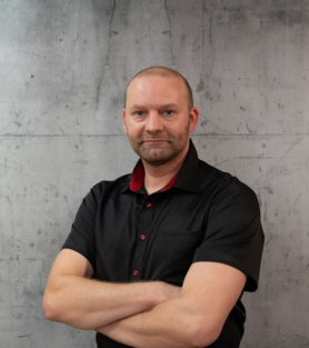Herr Christian Halla